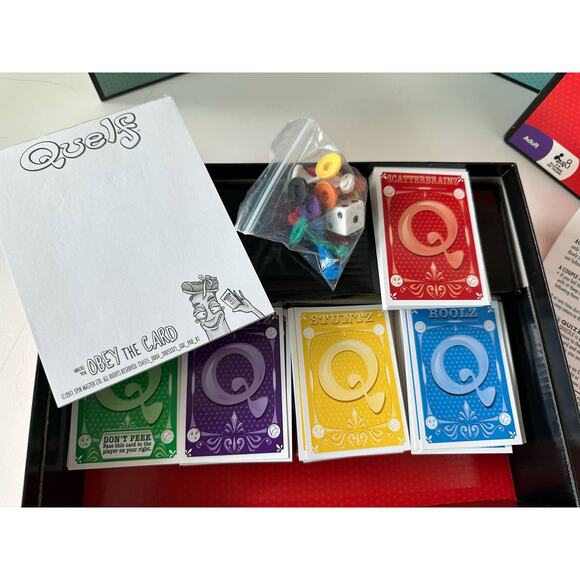 Quelf The Unpredictable Party Game, Adult, 3-8 players or teams, Spin Master - Picture 6 of 7